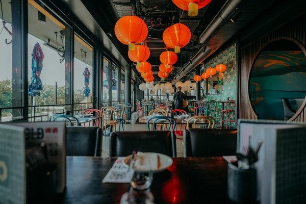 Les avantages d'un sèche-vaisselle par rapport à un égouttoir traditionnel : pourquoi choisir ?